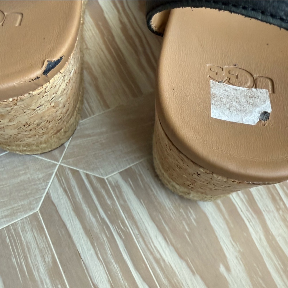 UGG|Cloverdale Espadrille Wedge Sandal in black & tan •••Beachy & Boho Size 9 - Picture 16 of 16